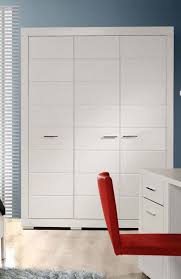 Im jugendzimmer spiegeln ausdrucksstarke farbtöne das seelenleben des teenagers wider. Jugendzimmer Kleiderschrank 3 Turig Snow