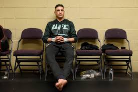 Sometime in late 2004, after the filming of the first season of the ultimate fighter was completed but before it aired. Dana White Reacts To Sad Release Of Diego Sanchez Blames Creepy Weirdo For Nightmare Collapse Mmamania Com