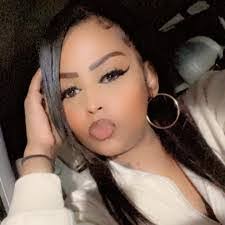 Jasmine Bess's Instagram, Twitter & Facebook