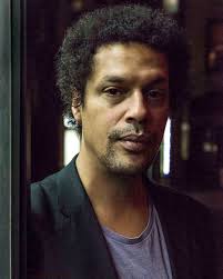 Singer/Guitarist Gabriel Gordon: Time to Just Be Happy Every Day « Roll  Online