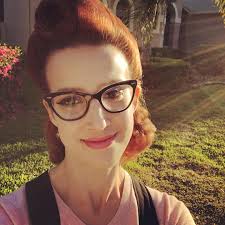 Nadia Bloom 🌺 (@inthevintagepoint) • Instagram photos and videos