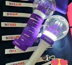 Designed and sold by lysavn. G I Dle Lightstick Soyeon Listas De Desejos Extended Play