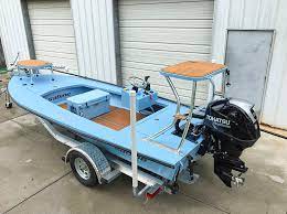 2018 Sabine Skiffs Versatile With 50 Tohatsu Yeti Blue With Faux Teak Seadek All Aluminum Skiff Made In Texas Sabineskiffs Flats Boat Skiffs Bay Boats