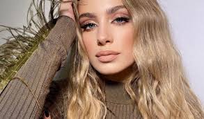 Wiktoria gasiewska was born on march 13, 1999 in warsaw, mazowieckie, poland. Piekne Pelne Usta Sposob Wiktorii Gasiewskiej Zeberka