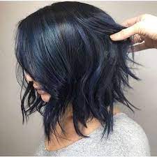 Uno shatush blu su capelli castani o capelli scuri risulta meno . Oceanic Brunette Hair Il Trend Colore Per Capelli Castano Blu Foto Stylosophy