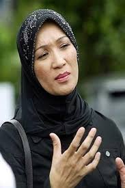 Wan nor azlin binti wan mohd husain ialah seorang pelakon wanita malaysia. Wan Nor Azlin Trakt Tv