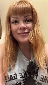 A single woman ready to embark