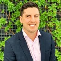 Mark Salzmann's Instagram, Twitter & Facebook