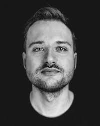 V I N C E N T ✨ #portrait #portraitphotography #studio #shooting #men  #closeup #vejostudio