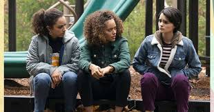 Unofficial netflix discussion, and all things netflix related! Trinkets Review Netflix S Story Of Odd Friendships Amidst Shoplifters Struggling To Face Reality Is Not Your Average Romcom Meaww