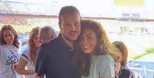تبرع رجل الأعمال محمد حلاوة، وزوجته ريهام حجاج، لحملة وزارة الصحة المصرية للتبرع لمواجهة أزمة تفشي فيروس كورونا، خاصة مع زيادة الأعداد المصابة يومياً وتحضير أماكن مختلفة للحجر المنزلي لاستيعاب الأعداد المتوقع. Ù…Ø­Ù…Ø¯ Ù†Ø¨ÙŠÙ„ Ø­Ù„Ø§ÙˆØ© ÙˆØ²ÙˆØ¬ØªÙ‡