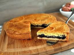 Gateau Basque A La Confiture De Cerises Noires Et Au Piment D Espelette Recette Gateau Basque Gateau Basque Recette Recette Gateau