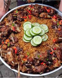 Nasi kebuli memang sangat akrab dengan masyarakat timur tengah. Nibble Id 7 Nasi Kebuli Di Jakarta Khas Timur Tengah Yang Kaya Rasa