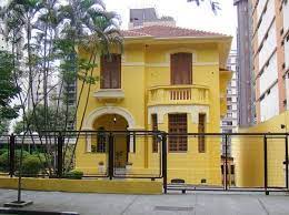 Fachadas De Casas De Color Amarillo Casas Amarillas Fachadas De Casas Modernas Casas