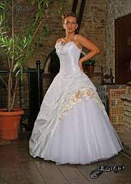 Wir freuen uns, sie in mary´s esszimmer begrüßen zu dürfen! Brautkleid Essen