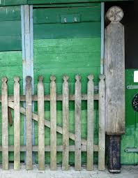 2 Zaunelemente Zaunlatten Eiche Biedermeier Bauer Unikat Antik Gartentor Holz Ebay Gartentore Holz Zaunlatten Gartentor