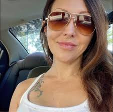 Ladies…I should have posted earlier…I am not doing a live tonight! I  apologize for not letting you know earlier. I am not in a physical place  that I can do a live,