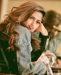 In the past decade, 15 young women have received oscar nominations for roles they filmed while under. 15 Pakistani Actresses Who Are Naturally Beautiful Reviewit Pk