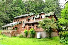 Redwood national park is renowned for being home to some of the tallest trees in the world. Unique Redwood Forest Vacation Rentals Redwood National Park Ca