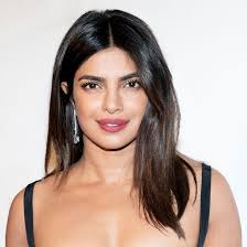 Nachdem die schauspielerin ende letzten jahres auf instagram . Diy Beauty Priyanka Chopra S 5 Ingredient Face Mask Vogue France