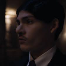 Wie Heißt Der Schauspieler Von Jung Gomez Addams