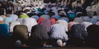 Jun 24, 2021 · namun, abdul mengatakan, aturan pelaksanaan sholat idul adha di kota tangsel nantinya akan diputuskan oleh pihak pemerintah kota (pemkot) tangsel. Tata Cara Sholat Idul Adha Di Rumah Lengkap Bacaan Niatnya Pahami Sesuai Urutannya Kapanlagi Com