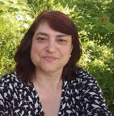 This was a recent commission I did, for a very special family.💓🦁I enjoyed  the whole process so much! If you have been wanting a commissioned piece  from me, I now have a