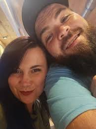 Becky (@rebeccaseabolt88)