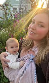 when it is your job to make videos 😉🤣 #annasdravas #medus #honey #organic  #bees #beeswax #honeycomb #propolis #bee #beekeeper