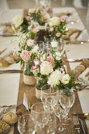 bocaux decores et fleuris pour mariage champetre chic rose clair blanc decoration table mariage champetre deco mariage champetre mariages champetre chic