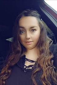 I'd like to hear from the men. Do you see an established lady in her late  30s/early 40s who is single as a red flag? She's bought her own house, car,  has