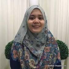 Kau lah yang selalu selalu menemaniku mendengar kisah pahit manis hidup ku. Lirik Lagu Sahabat Najwa Latif Feat Sleeq Syamkamarul Lirik Lagu Lagu Lirik