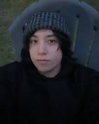 This picture of him 😍🥰🙂 #quackity