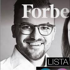 Moje biuro, mieszkanie i środek transportu na najbliższe dni. G63 AMG 🔥🥰  Jak ten spec? Na Insta Story relacja, wbijajcie. ▻  www.instagram.com/JakubRoskosz