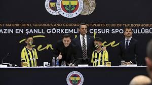 İngiliz basınında yer alan habere göre fenerbahçe, mesut özil'i bonservis ve yüksek maaş. Fenerbahce Welcome Superstar Mesut Ozil Turkish News
