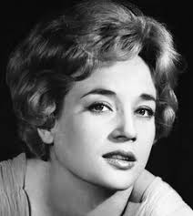 Episode 2, Season 4 : Flying Home