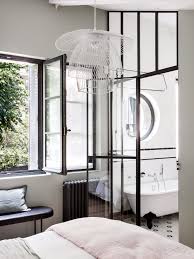 Un Atelier D Artiste Metamorphose Maison De Famille Cuisine Moderne Design Famille Moderne