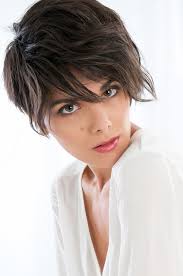 It is also perfect for women who can't always get into the salon. Short Shaggy Hairstyle For Fine Hair Novocom Top