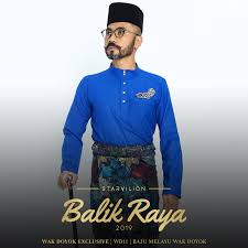 Pengacara dan ikon fesyen popular, wak doyok, 41, akur terpaksa membuat keputusan berat menutup perniagaan butik pakaian starvilion di seksyen 7, shah alam yang diusahakannya sejak tiga tahun lalu. Paling Keren Baju Melayu Wak Doyok Lamaz Morradean