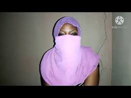 Yadda nachi gindin budurwa abokina acikin dakinsu cewar wannan saurayin kalli videon. Gin Gindin Karamar Mace Matstse Mai Dadi Lagu Mp3 Mp3 Dragon