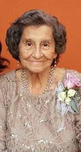 Ofelia Hinojosa's Instagram, Twitter & Facebook