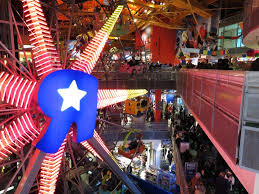 Maybe you would like to learn more about one of these? Times Square Toys R Us Once World S Largest Toy Store To Close December 30 New York Yimby