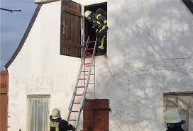 Früher war es ein bauernhaus, ab 1890 diente es der fami. Stotel Feuer In Pferdestall