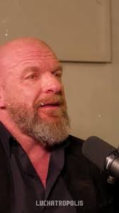 LUCHADORES que le HAN GANADO un CAMPEONATO a TRIPLE H #wwe #wwefan #wwelive  #wwechampion #WWEChampionship #wwemexico #wwesmackdown #smackdown #TripleH