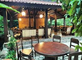 Banyaknya hotel dan restoran/rumah makan kabupaten. Tawarkan Nuansa Pedesaan 12 Tempat Makan Di Banyuwangi Ini Wajib Dicoba Pulau News