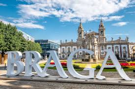 Sc braga foi recebida na câmara municipal de braga depois da conquista da taça da liga frente ao fc porto. Porto To Braga All You Need To Make The Daytrip On Your Own