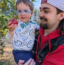 People who hide in the corridor or anywhere that isn't defending the  jukebox in Bar Room Blitz are wimps. Get a melee weapon with resonant metal  to restore health and stop leaving