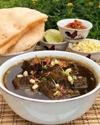 Rawon bali memiliki kekhasannya sendiri, yaitu menggunakan sambal lajang khas bali. Resep Rawon Daging Sapi Rasa Otentik Khas Jawa Timur Dapurawit
