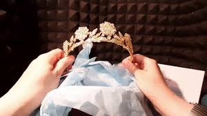 See more ideas about tiara, strathmore rose tiara, royal jewels. Unboxing The Unique Strathmore Rose Tiara Replica From Degray S Youtube