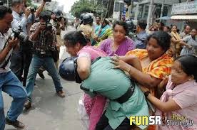 Funny Roadside Fight Funny Videos 2017 Girl Fights New Funny Videos